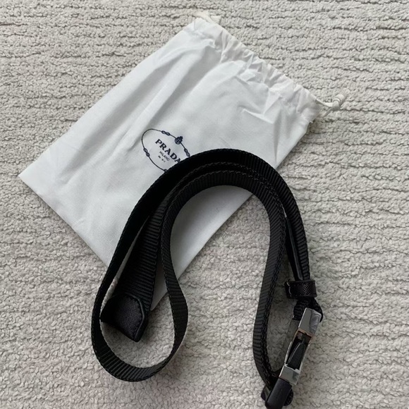 Prada military renylon triangle pouch jacket - Picture 3 of 15